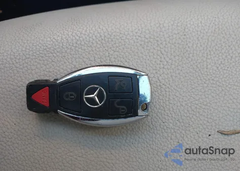 2015 Mercedes-Benz Slk 250 z USA, uszkodzony, nr VIN WDDPK4HA7FF096864